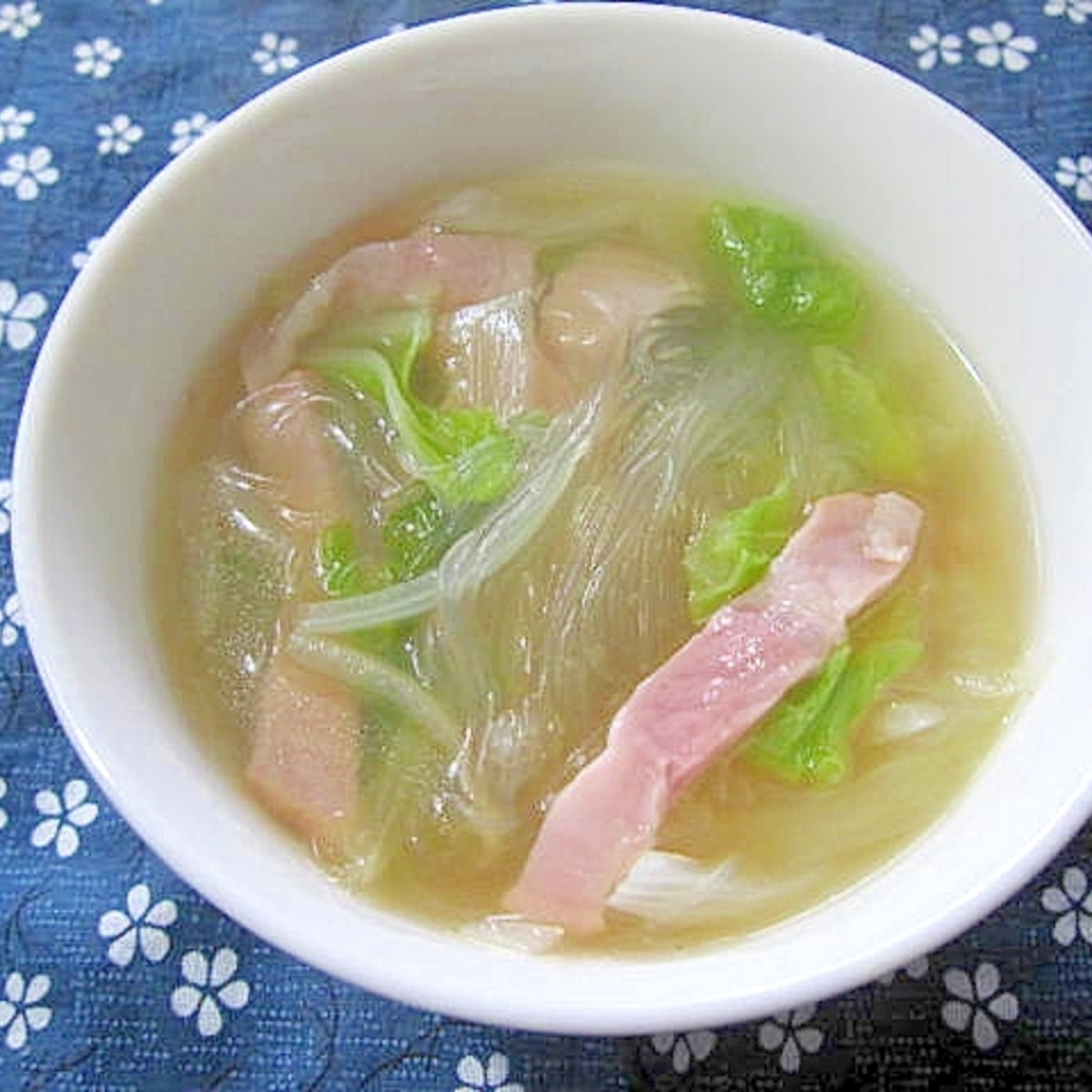 ベーコンと白菜の春雨スープ レシピ 作り方 By けいちゃん088 楽天レシピ ベーコンと白菜の春雨スープ レシピ 作り方 By けいちゃん088 楽天レシピ